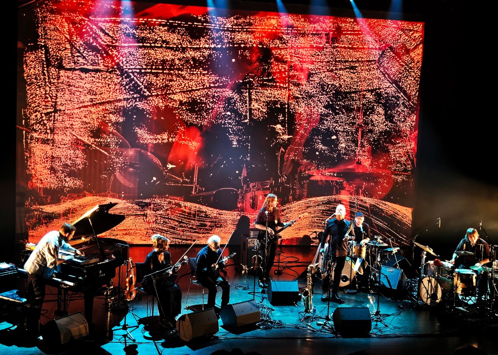 reaksjoner på Karl Seglems konsert «mytevegar» på riksscenen under oslo world